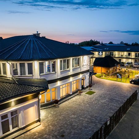 Hotel Coloseum Jarosław Екстериор снимка