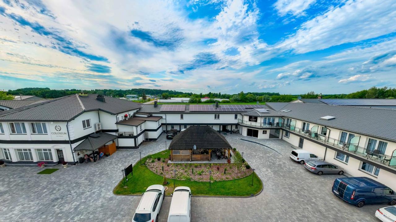 Hotel Coloseum Jarosław Екстериор снимка