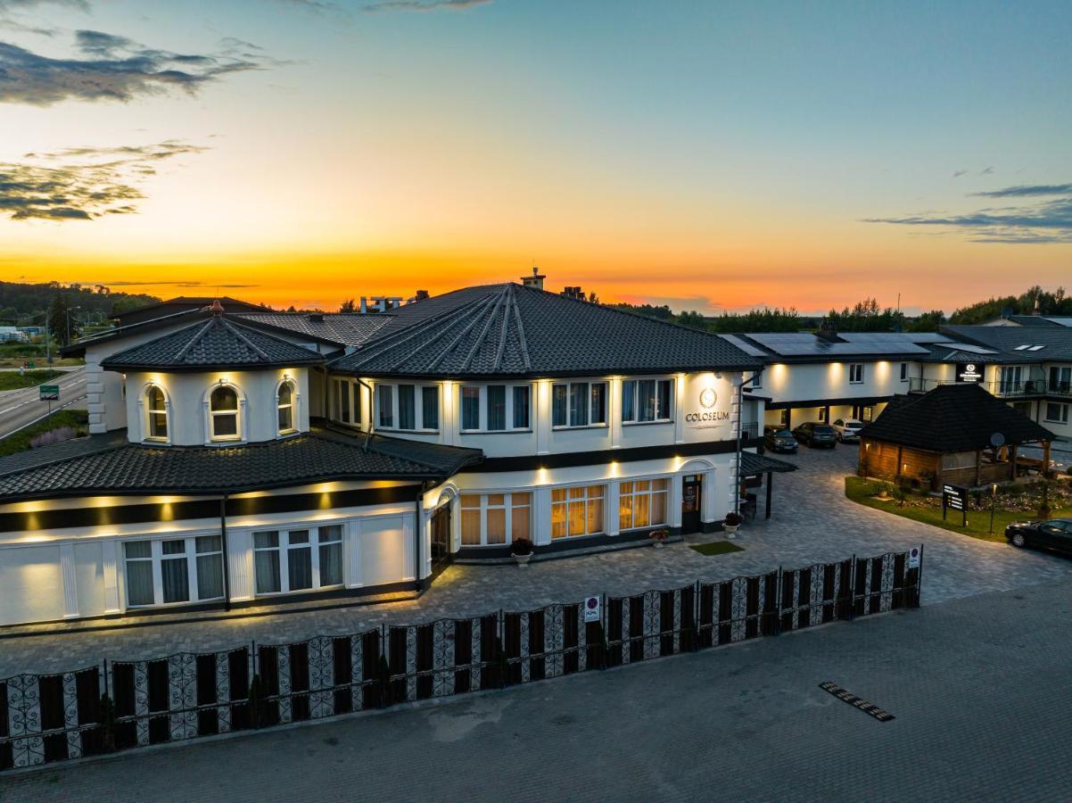 Hotel Coloseum Jarosław Екстериор снимка