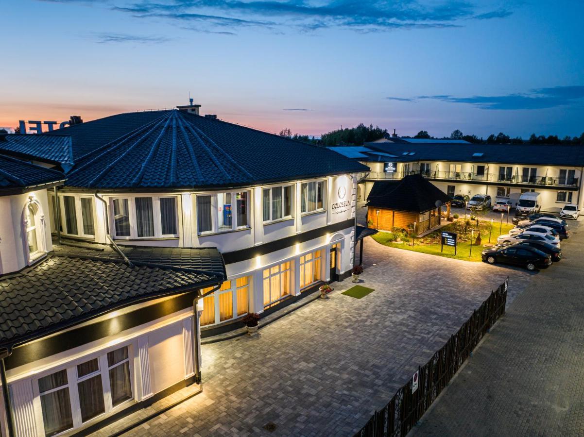 Hotel Coloseum Jarosław Екстериор снимка