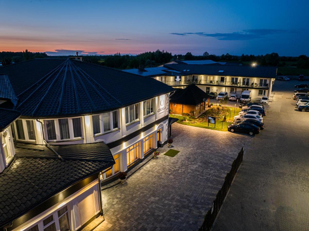 Hotel Coloseum Jarosław Екстериор снимка