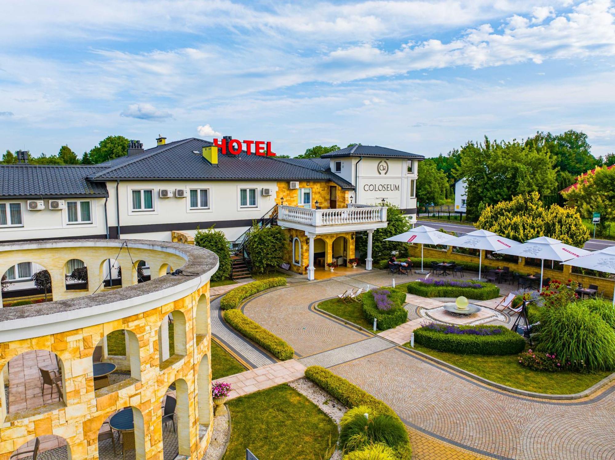 Hotel Coloseum Jarosław Екстериор снимка