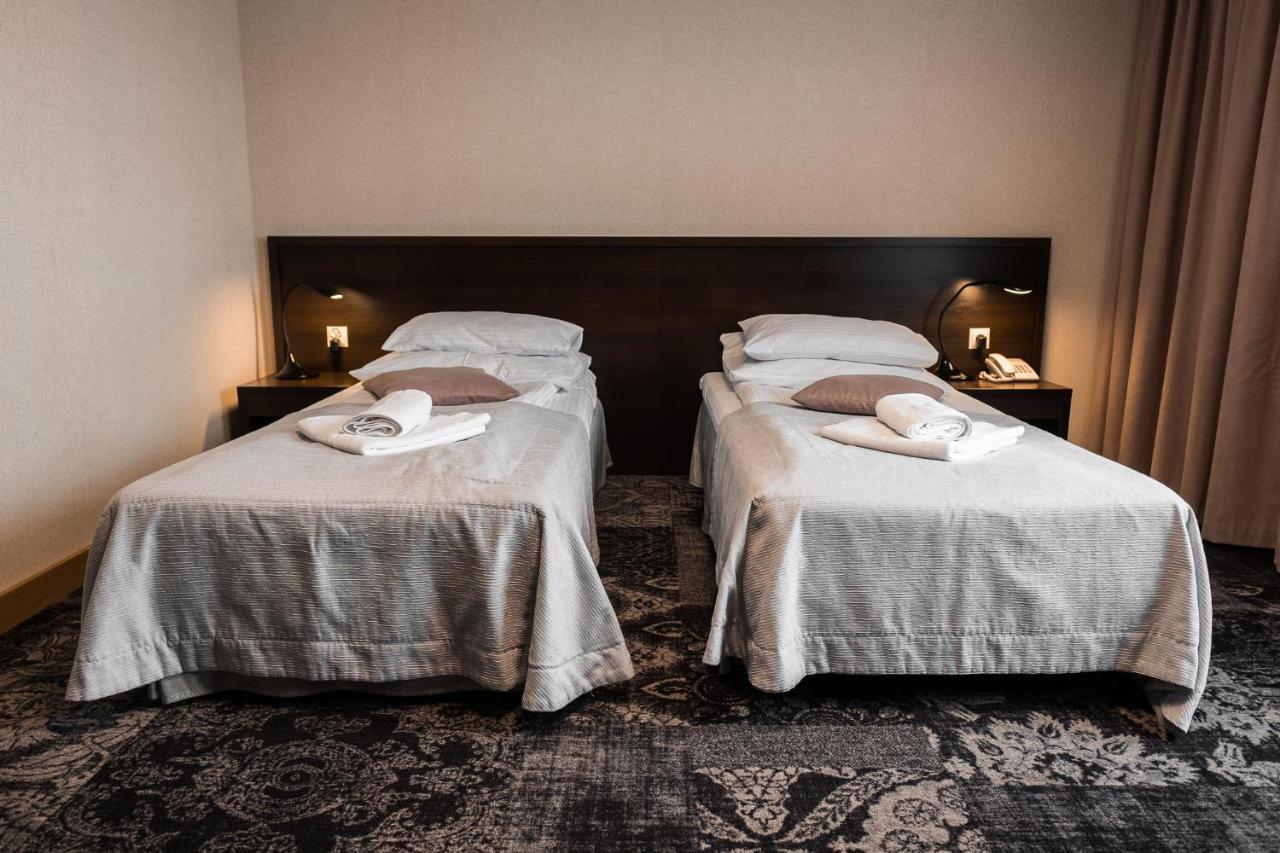 Hotel Coloseum Jarosław Екстериор снимка