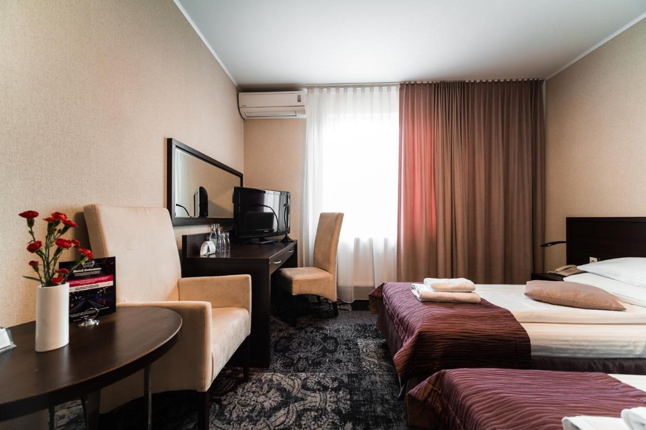 Hotel Coloseum Jarosław Екстериор снимка